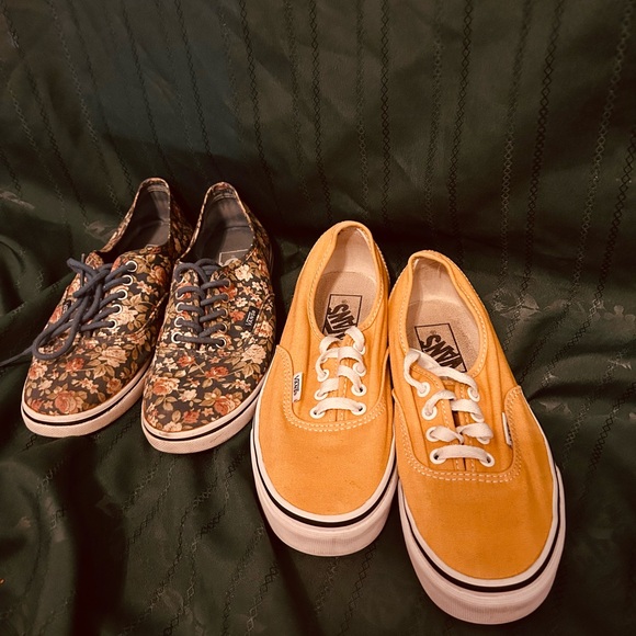 2 pairs Womens Vans size 6.5 Green Floral Yellow very good condition see photos - Picture 8 of 8